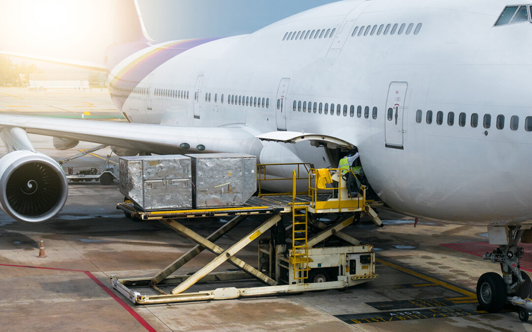 Transporte aéreo de carga: lo que necesitas saber en 3 videos breves y prácticos